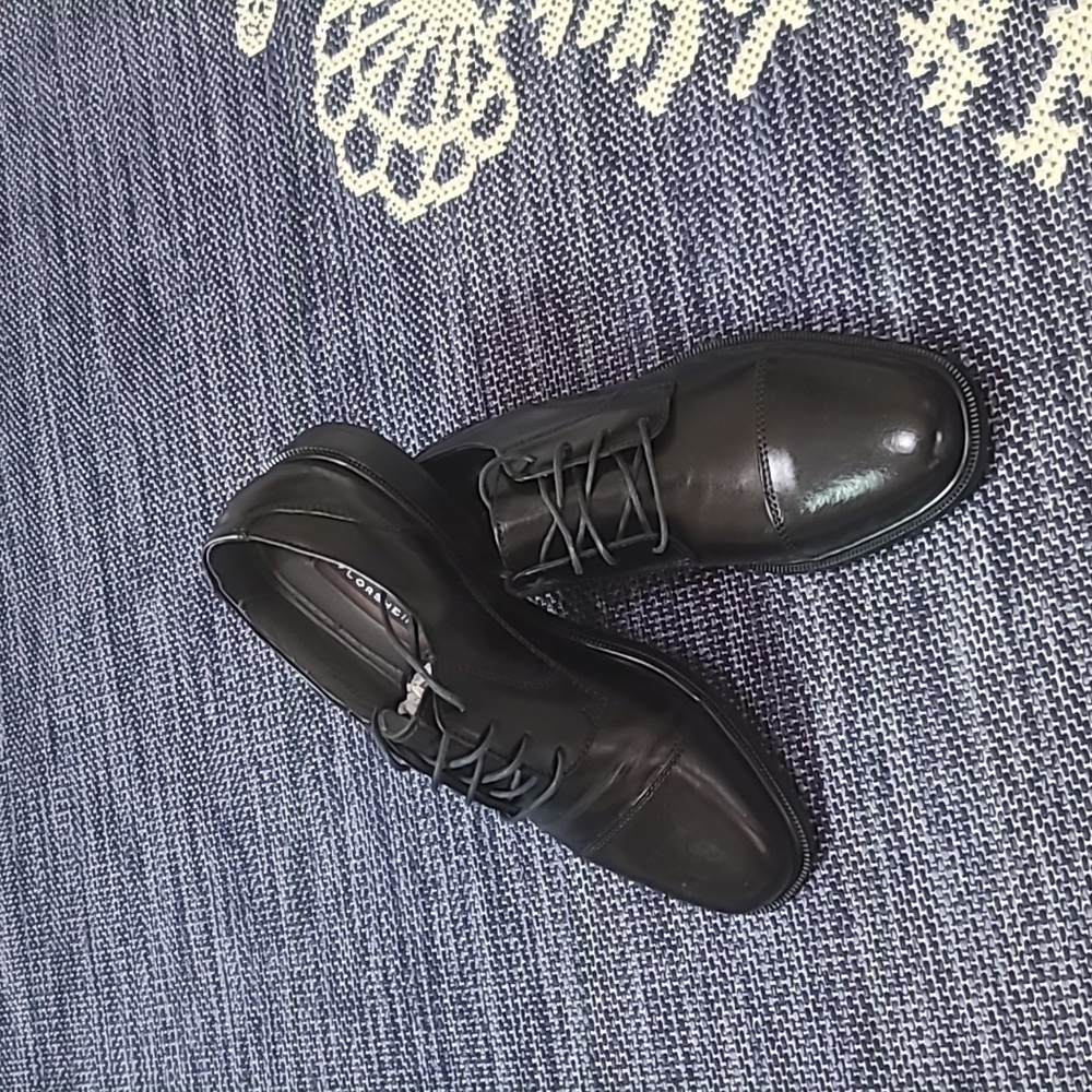 Florsheim Black Oxfords with Polished Leather and Rounded Toe